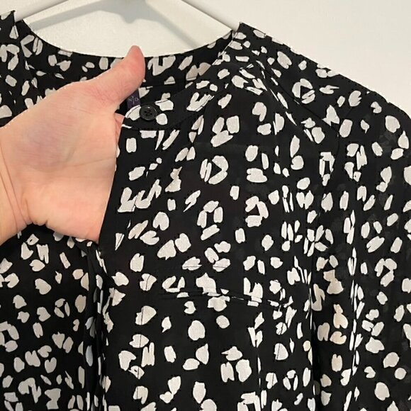 NYDJ NOT YOUR DAUGHTERS JEANS Pintuck Blouse 3/4 Sleeve Pleatback Black White - Picture 5 of 16